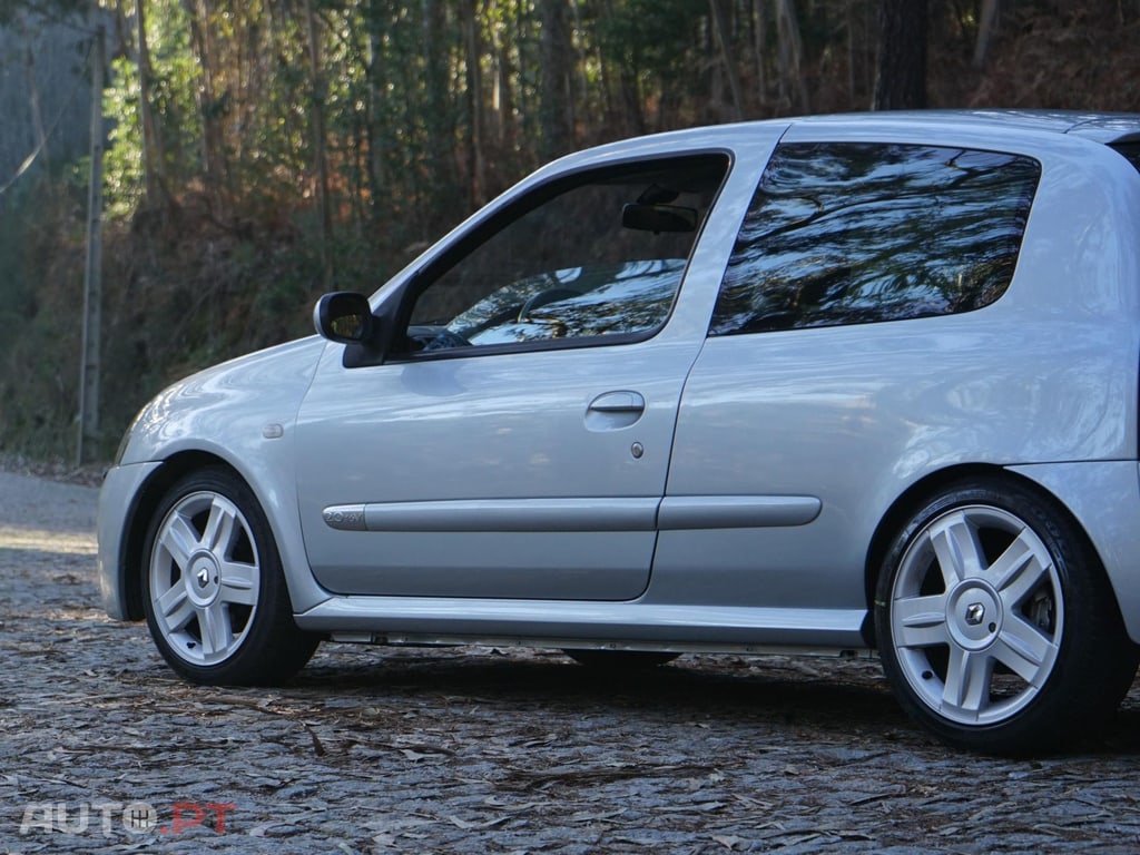 Renault Clio 2.0 RS