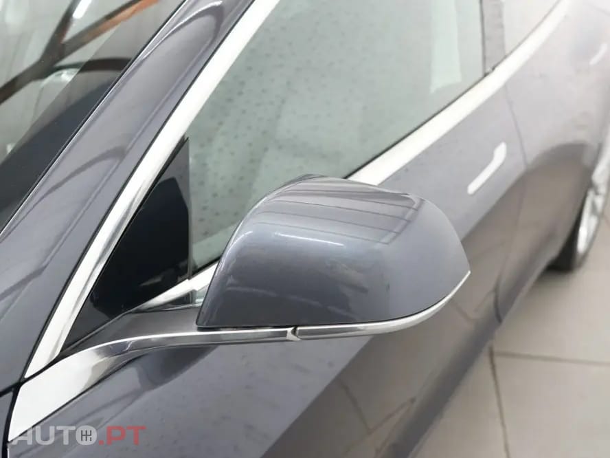 Tesla Model 3 Standard Range Plus RWD