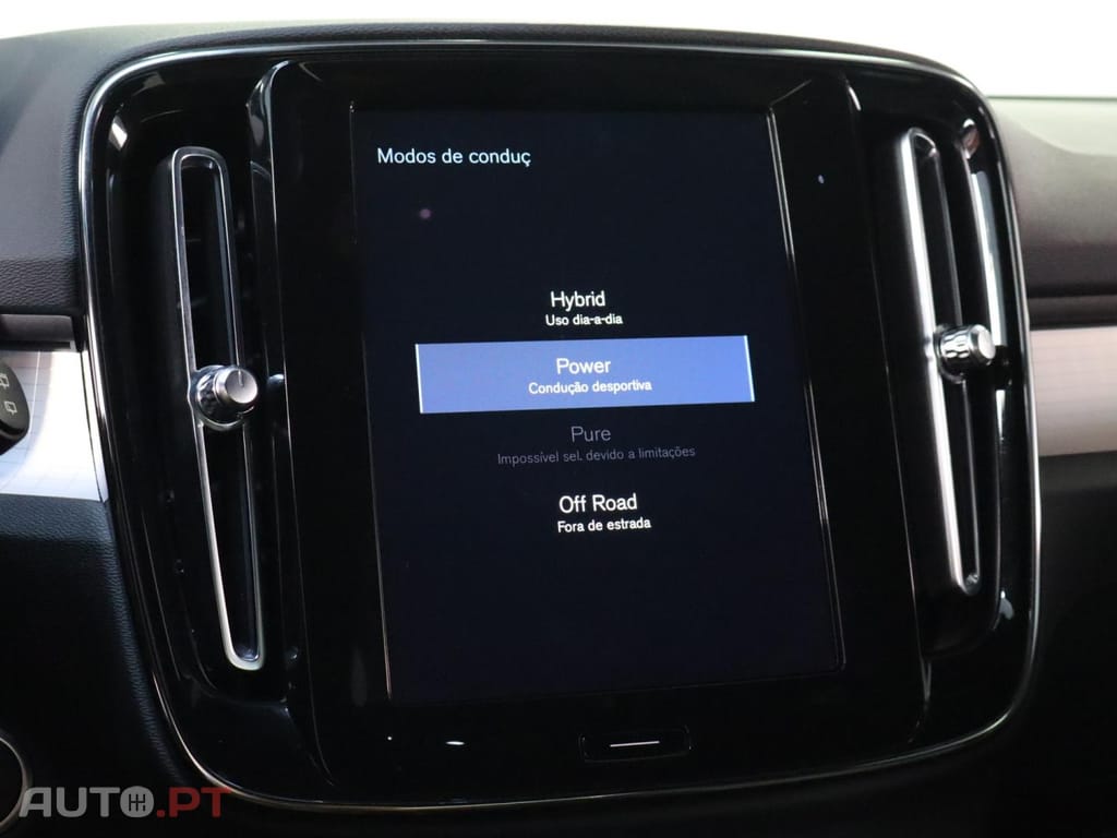 Volvo XC40 1.5 T5 Plus Bright PG HYBRID