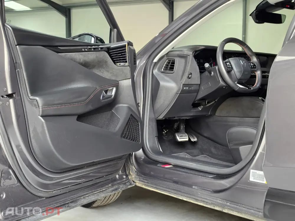 DS 4 E-TENSE 225 PERFORMANCE LINE+ — fotografia 21