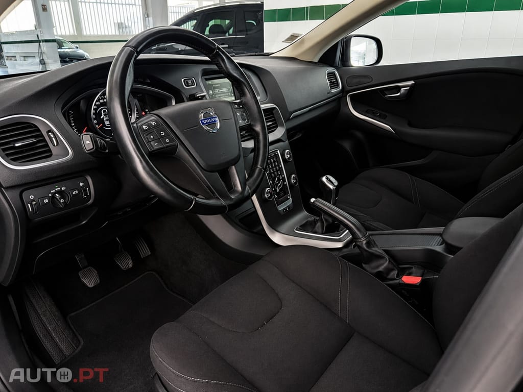 Volvo V40 1.6 D2 Momentum