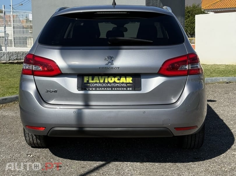 Peugeot 308 1.2 PureTech Allure EAT8