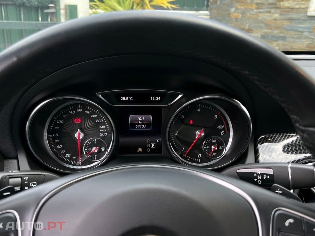 Mercedes-Benz CLA 200 d Shooting Brake AMG Line Aut.