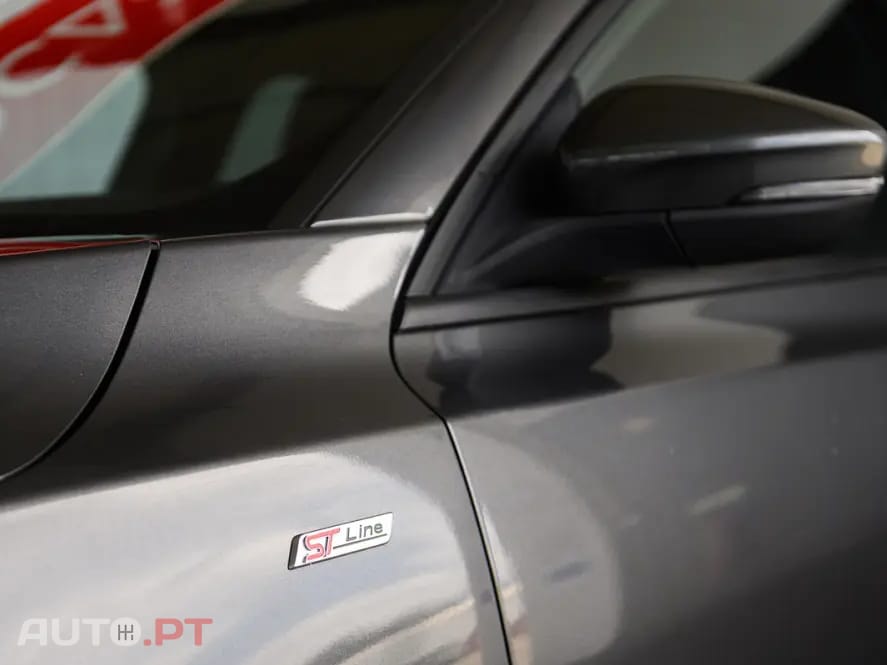 Ford Focus 1.0 EcoBoost MHEV ST-Line