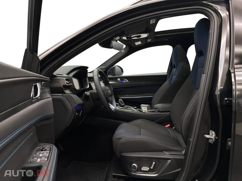 Lynk & Co 01 PHEV