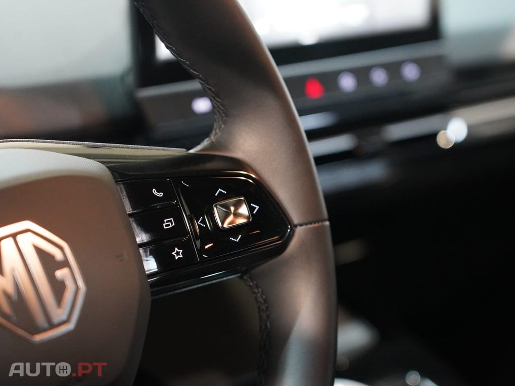 MG MG4 64 kWh Luxury