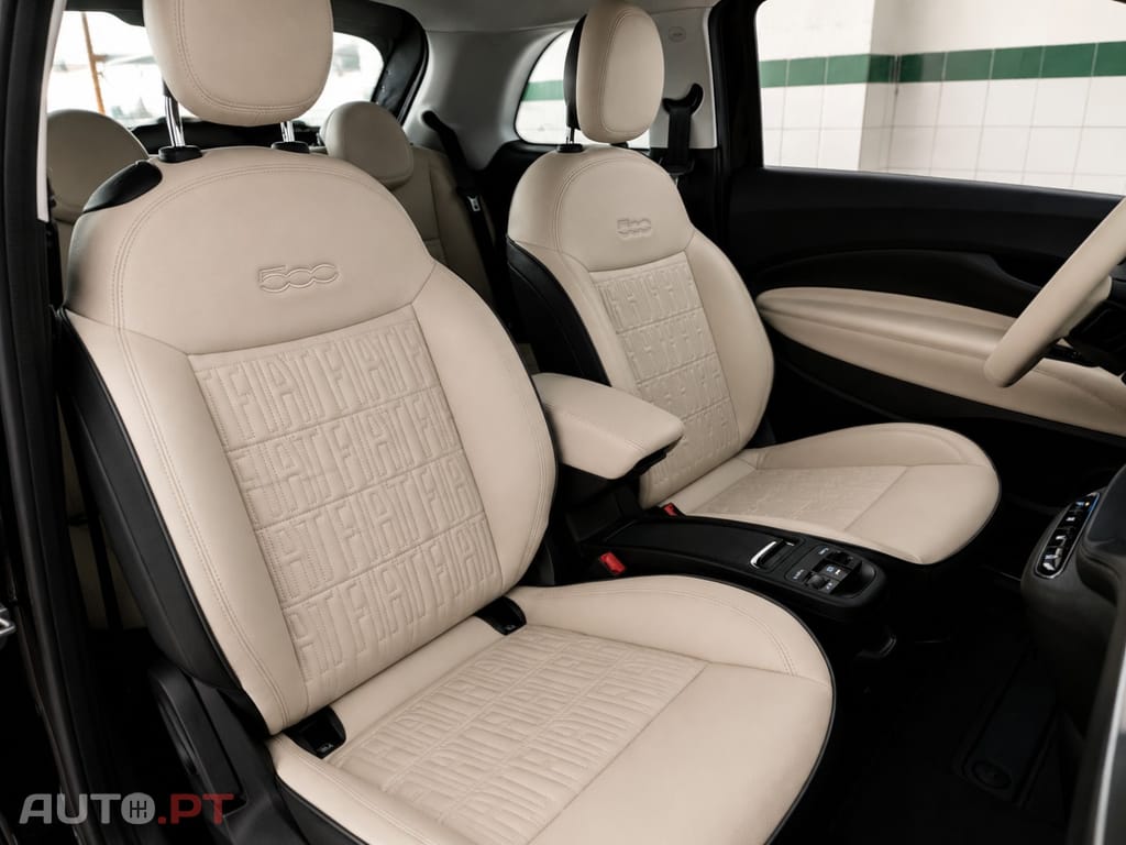 Fiat 500e La Prima