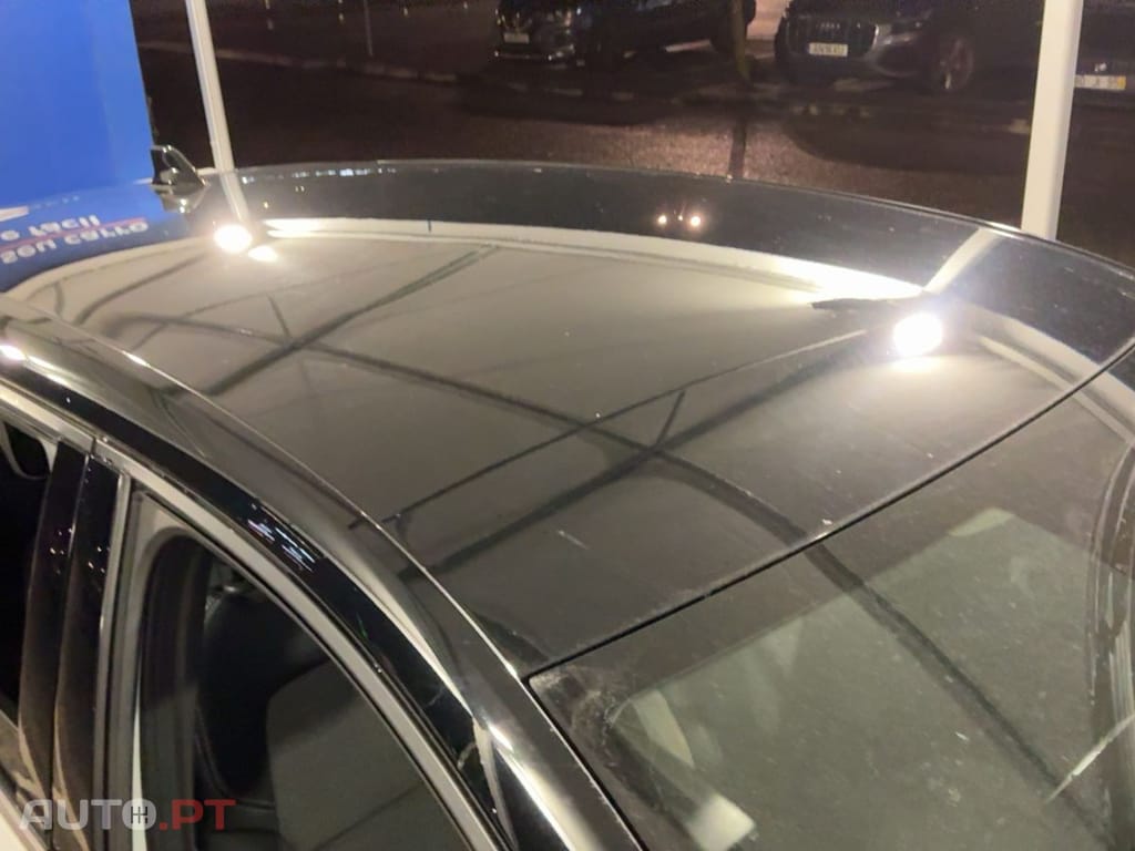 Renault Captur 1.6 E-Tech Zen