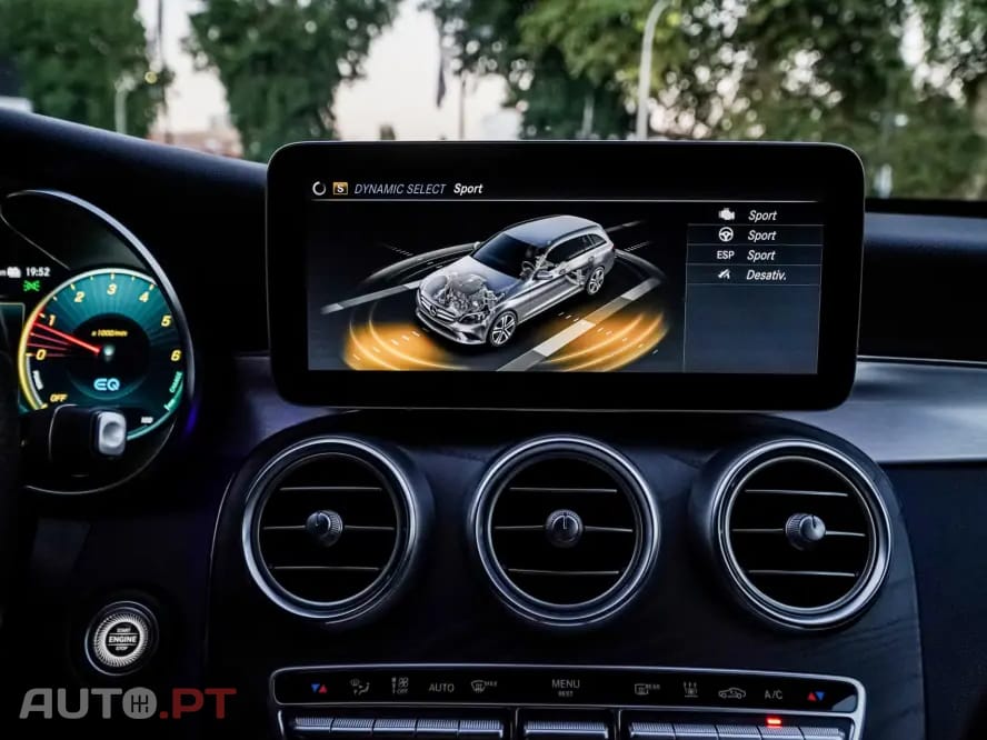 Mercedes-Benz C 300 Outro