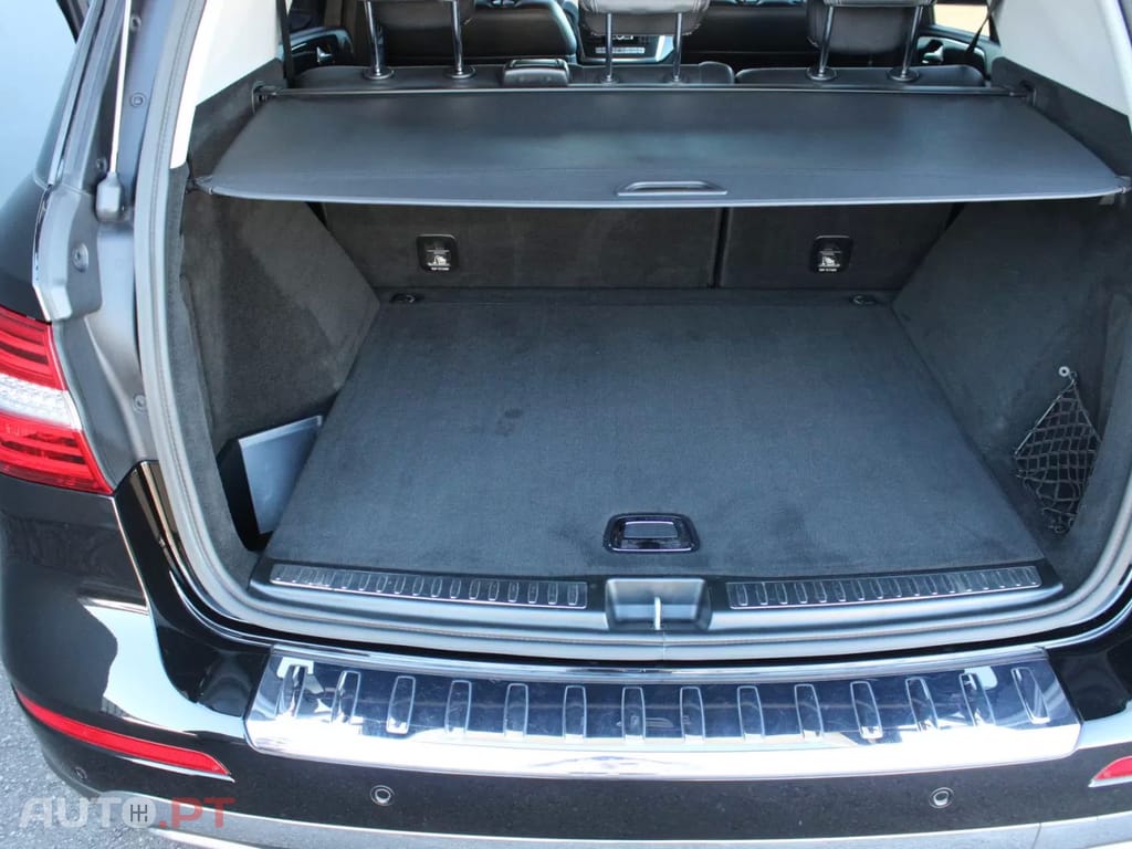 Mercedes-Benz ML 350 BlueTEC — fotografia 17