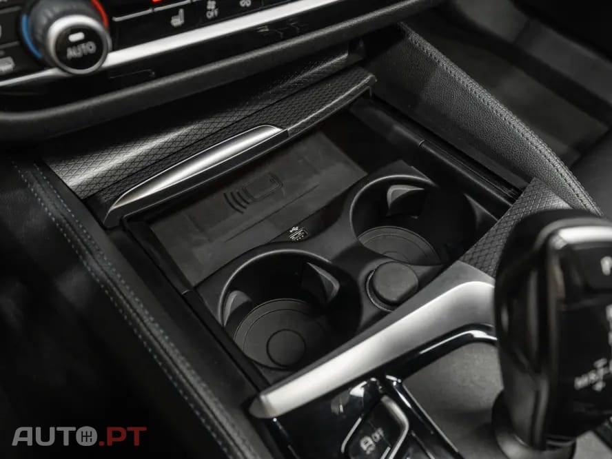 BMW 530 e Pack Desportivo M