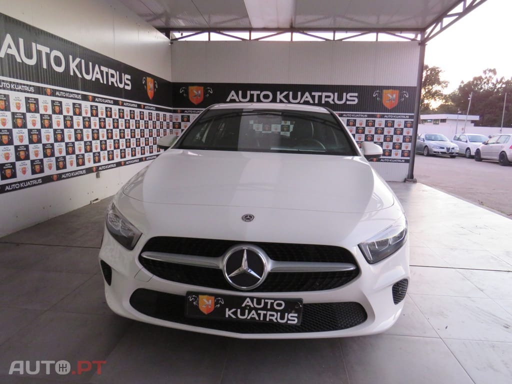 Mercedes-Benz A 180 Automático