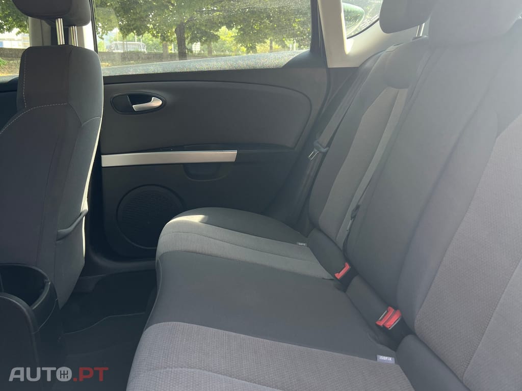 Seat Leon 1.6 TDi Ecomotive Reference