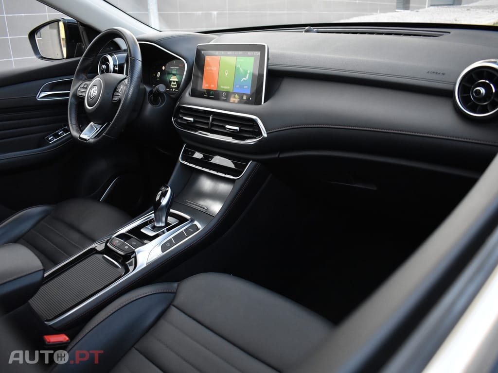 MG EHS 1.5 T-GDI Plug-in Hybrid Luxury