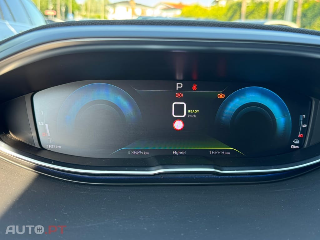 Peugeot 3008 1.6 Hybrid Allure e-EAT8