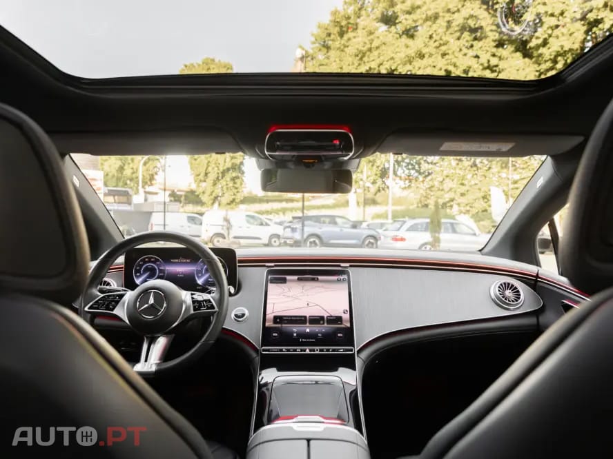 Mercedes-Benz EQE 300 Electric Art