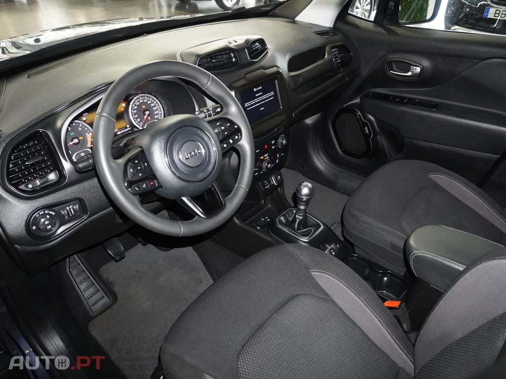 Jeep Renegade 1.6 MJD Night Eagle