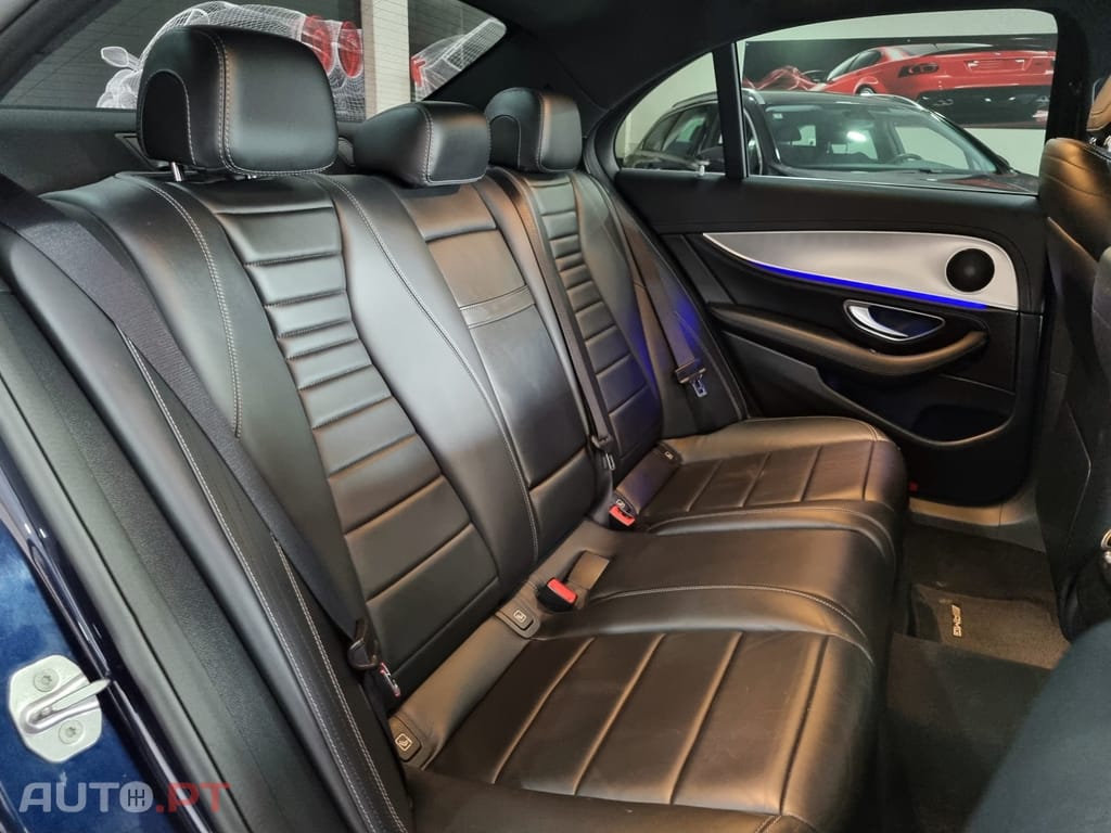 Mercedes-Benz E 220 AMG Line