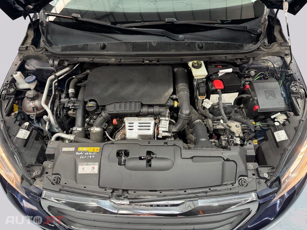 Peugeot 308 1.2 PureTech EAT6