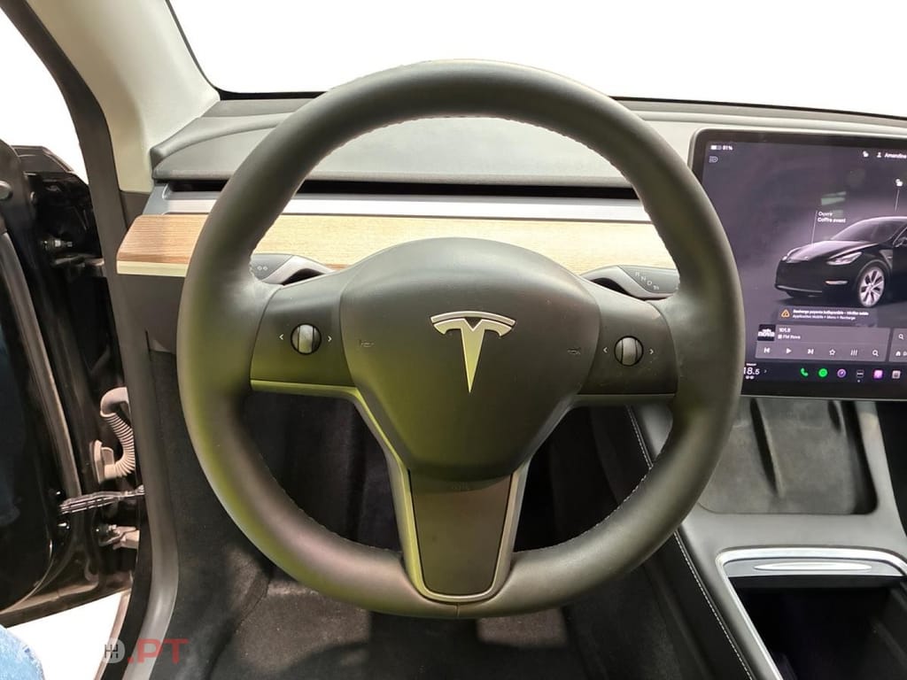 Tesla Model Y Standard RWD