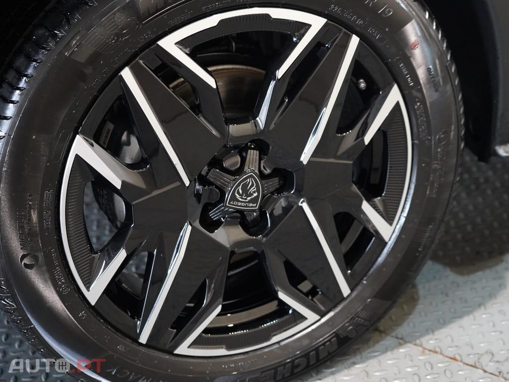 Peugeot 3008 1.2 Hybrid Allure e-DCS6