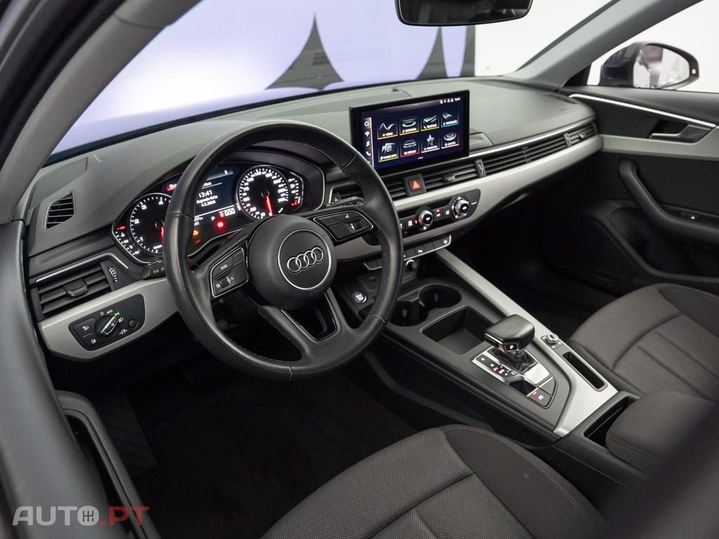 Audi A4 Avant 30 TDI S tronic
