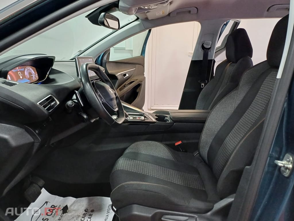 Peugeot 5008 1.2 PureTech Allure EAT8