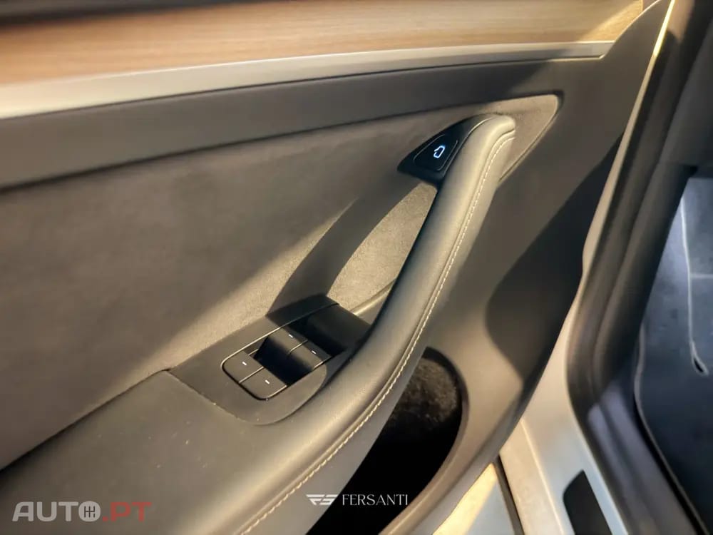 Tesla Model Y Long Range Dual Motor AWD