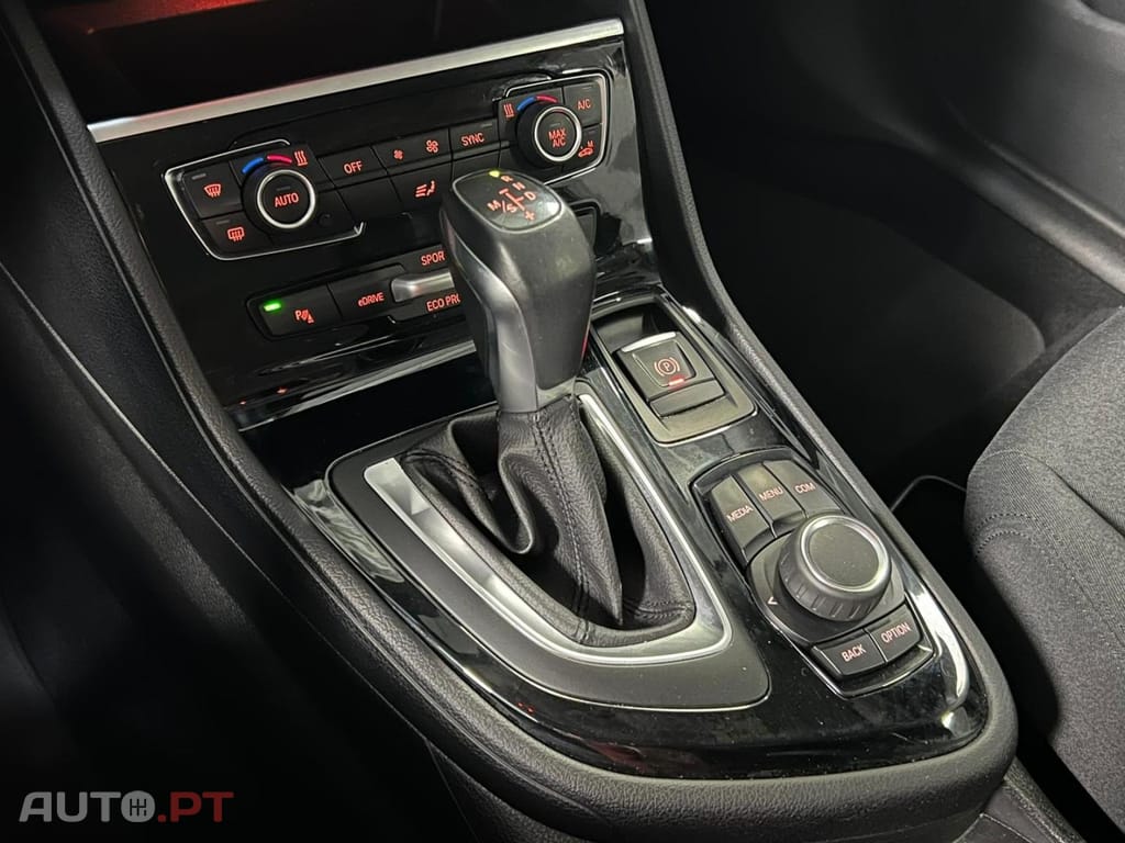 BMW 225 xe iPerformance Auto