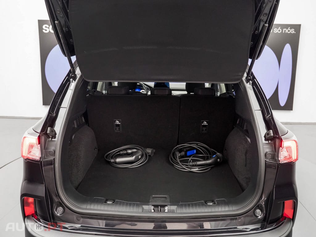 Ford Kuga 2.5 PHEV Titanium