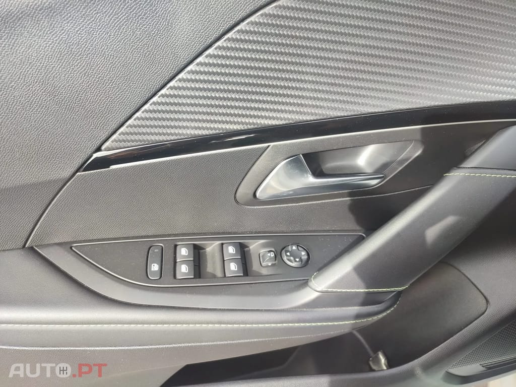 Peugeot 208 GT LINE
