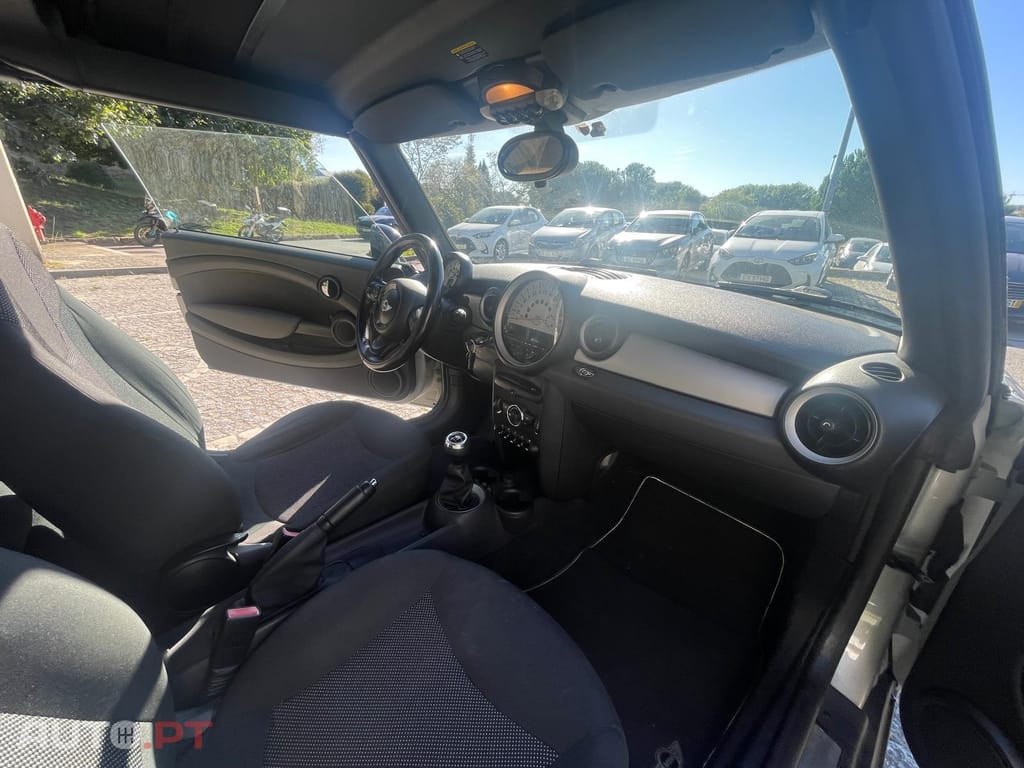 MINI Cabrio Cooper D 1.6