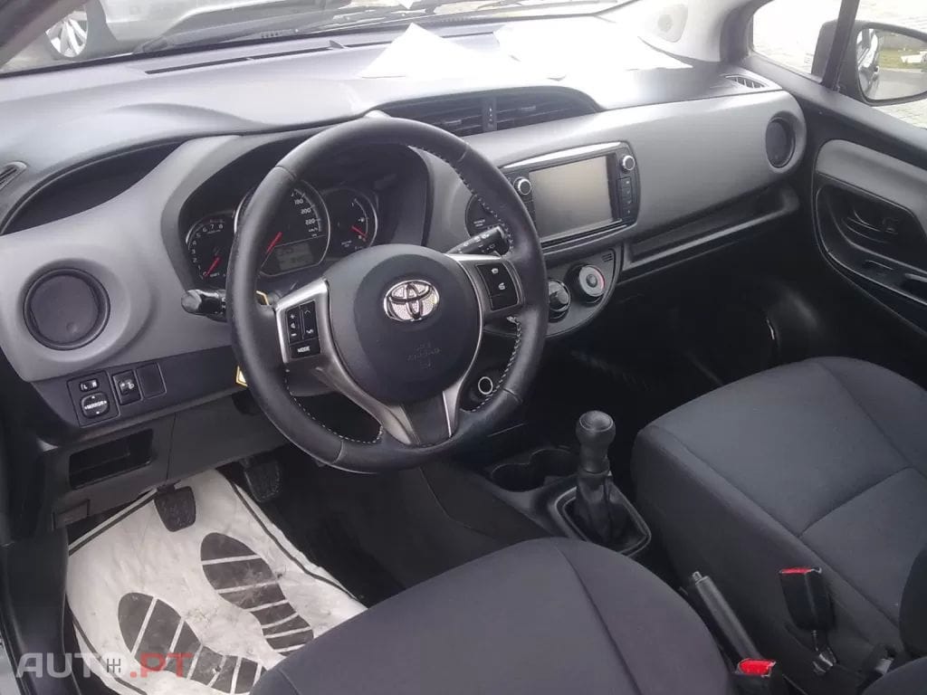 Toyota Yaris 1.0 VVT-i ACtive+AC