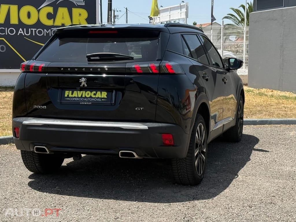 Peugeot 2008 1.2 PureTech GT EAT8