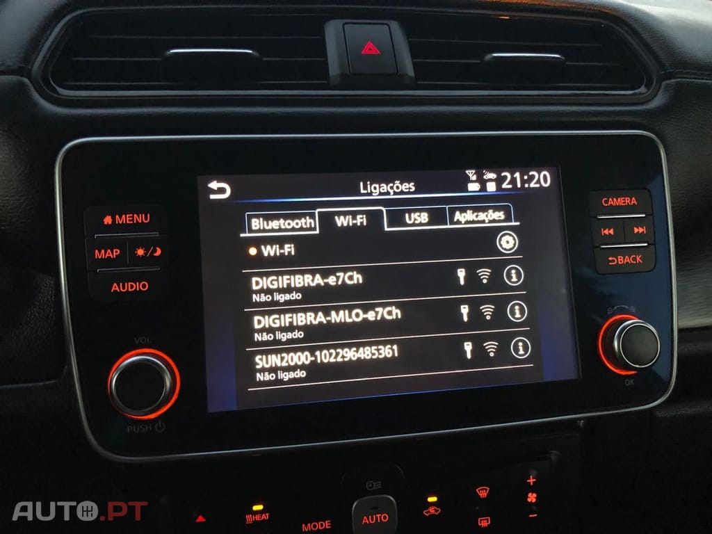 Nissan Leaf Tekna Two Tone