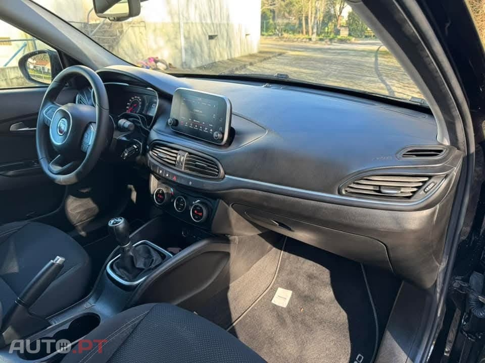 Fiat Tipo 1.3 M-Jet Lounge