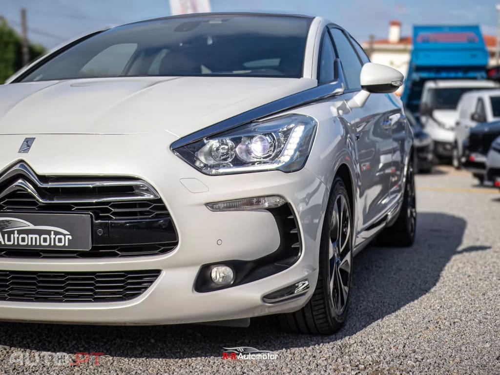 Citroen DS5 2.0 HDi Hybrid4 Sport Chic CMP6