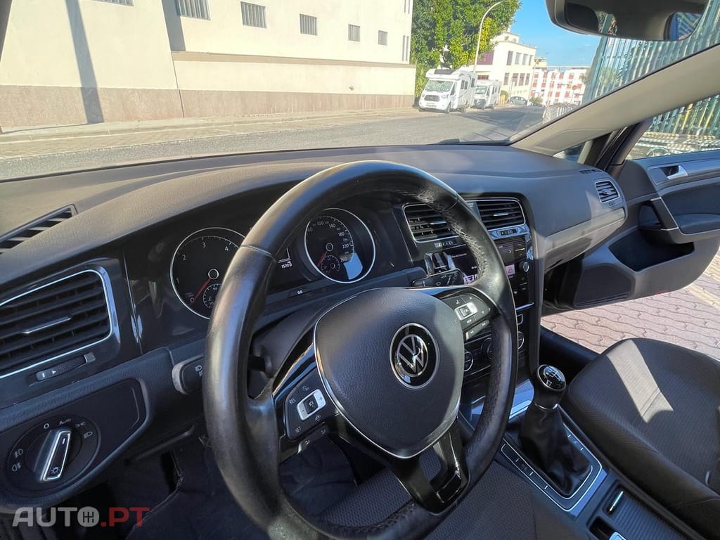 Volkswagen Golf 1.6 Confortline