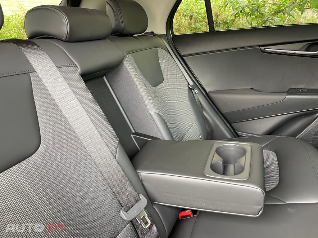 Kia Niro 1.6 GDi HEV Tech