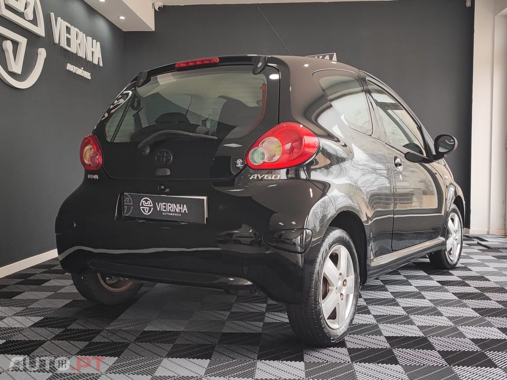 Toyota Aygo 1.0 AC (nacional)