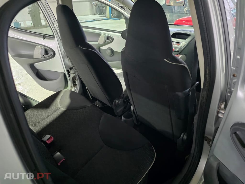 Peugeot 107 1.0 Trendy 2 Tronic