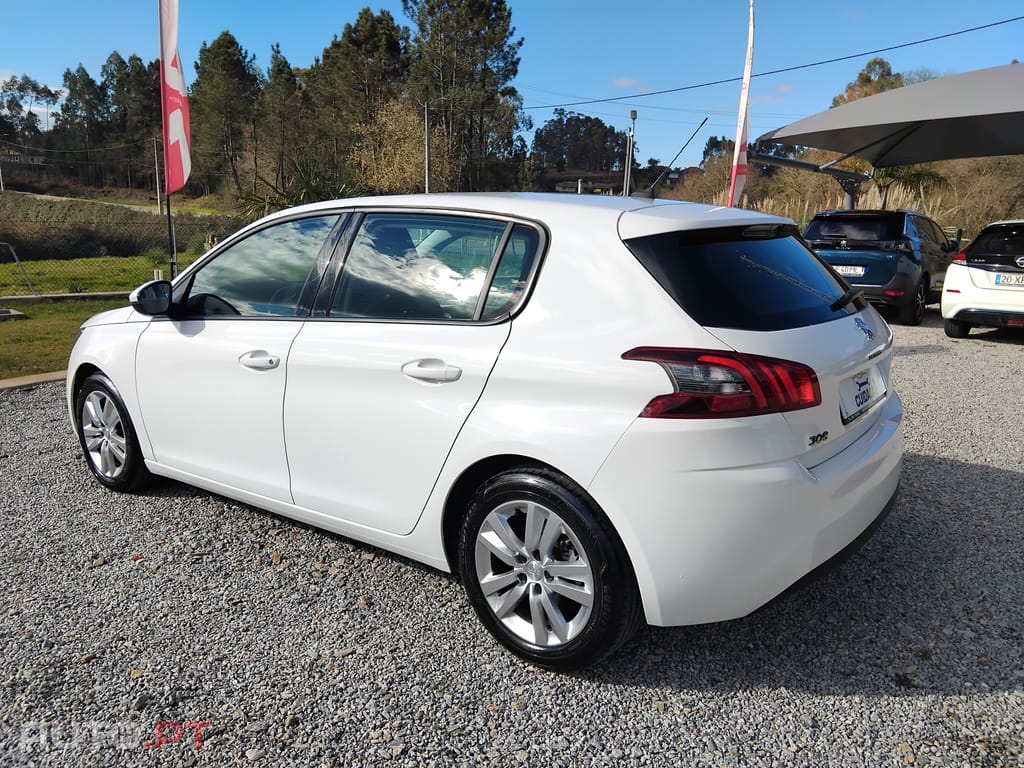 Peugeot 308 II 1.5 BlueHDi Business Line