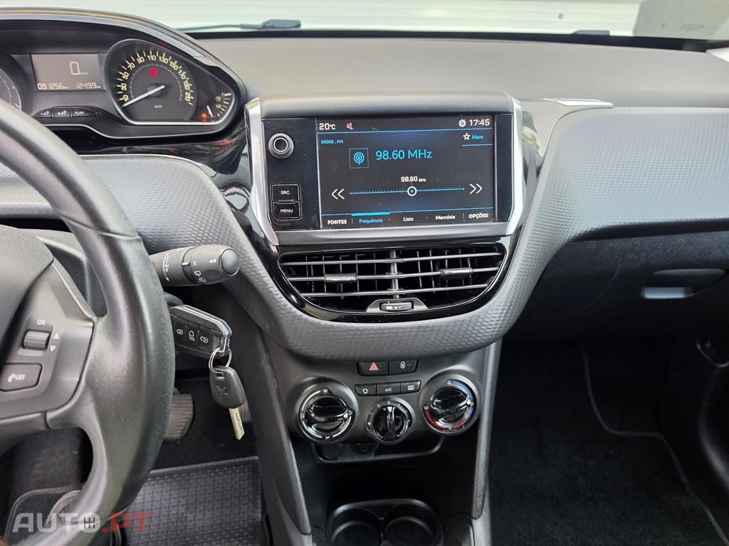 Peugeot 208 82 VTI Style