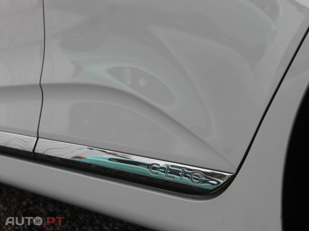 Renault Clio 1.0 TCe Limited Bi-Fuel