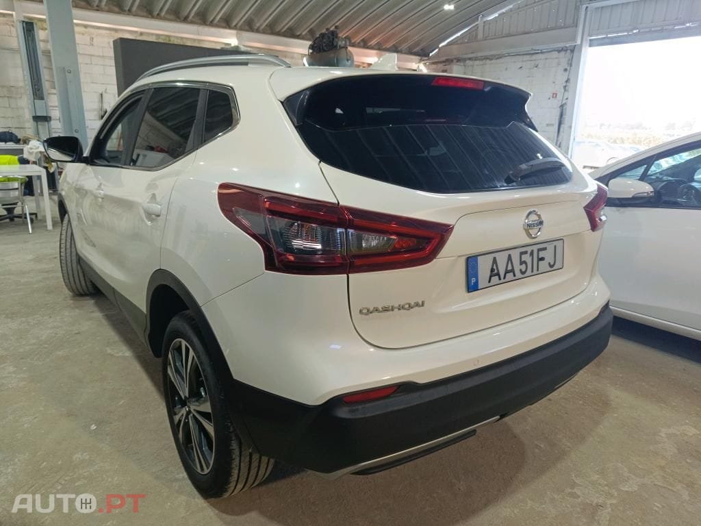 Nissan Qashqai 1.5 dCi N-Connecta J18