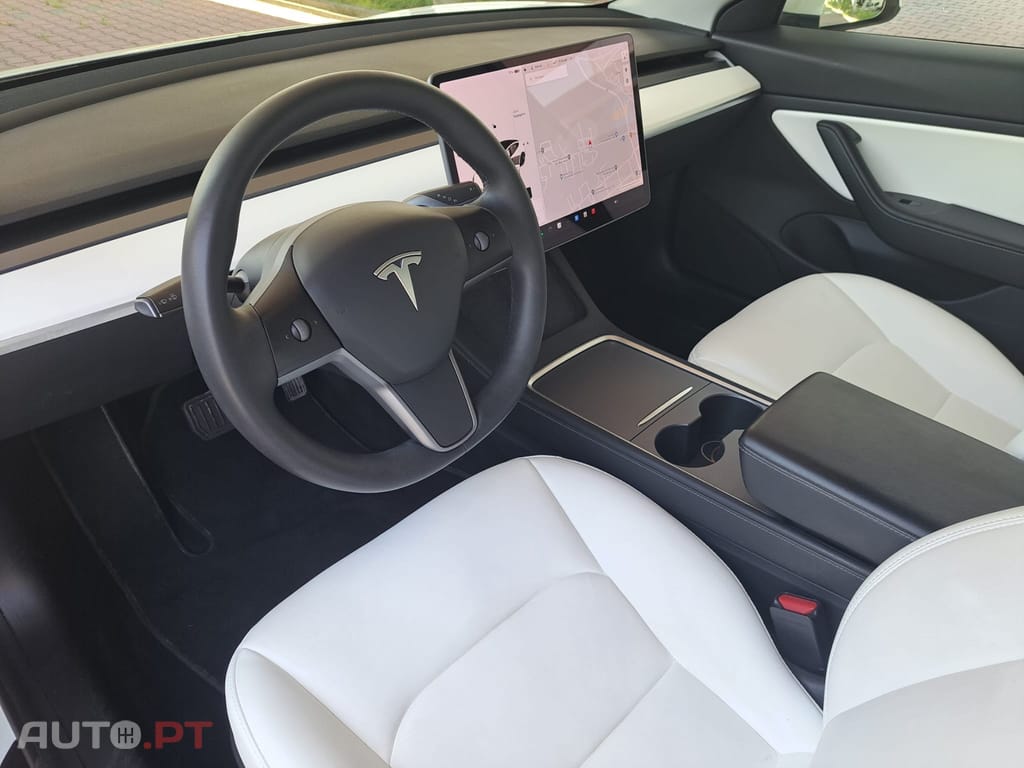 Tesla Model 3 Long-Range Dual Motor AWD