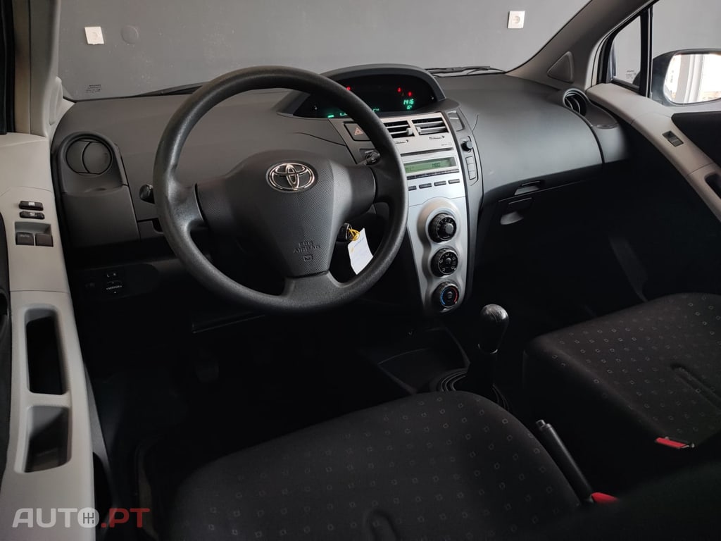 Toyota Yaris 1.0 VVT-i