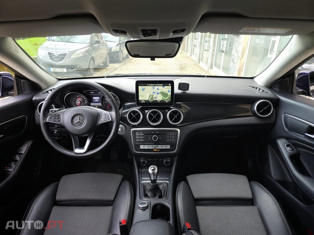 Mercedes-Benz CLA 180 d Shooting Brake