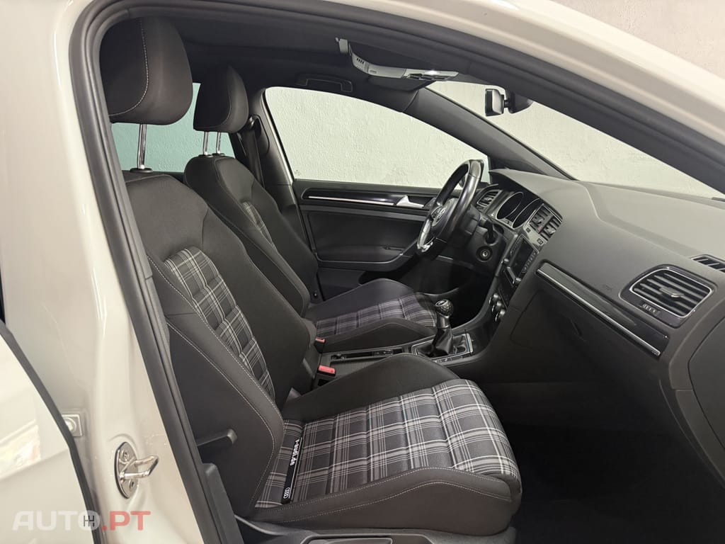 Volkswagen Golf 2.0 TDi GTD
