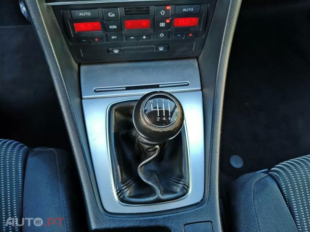 Audi A4 2.0 TDI S-line